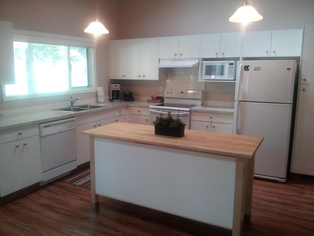 Radium Valley Vacation Resort Invermere Εξωτερικό φωτογραφία