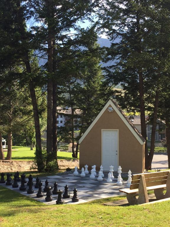 Radium Valley Vacation Resort Invermere Εξωτερικό φωτογραφία